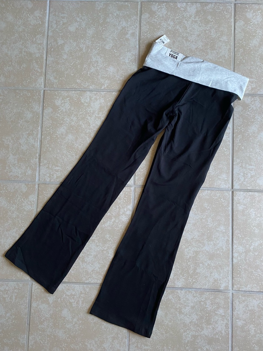 Victoria secret PINK NWT black foldover bootcut yoga pants - Picture 8 of 13